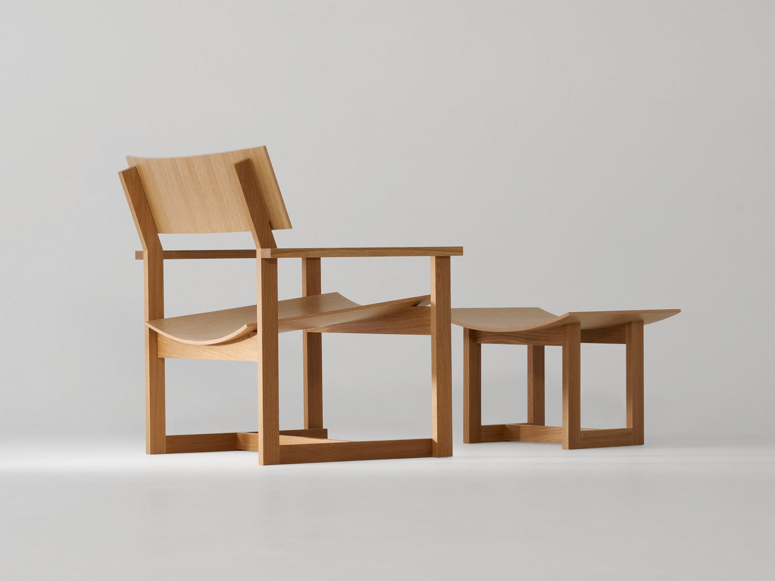 You are currently viewing KOYORI: PRODUCT STORY: MAKURI LOUNGE CHAIR AND OTTOMAN Vol.2