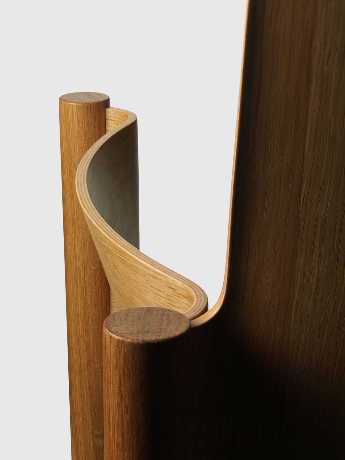 You are currently viewing KOYORI: PRODUCT STORY: MASTERING MOLDED PLYWOOD – THE KAWARA ARMCHAIR Vol. 2